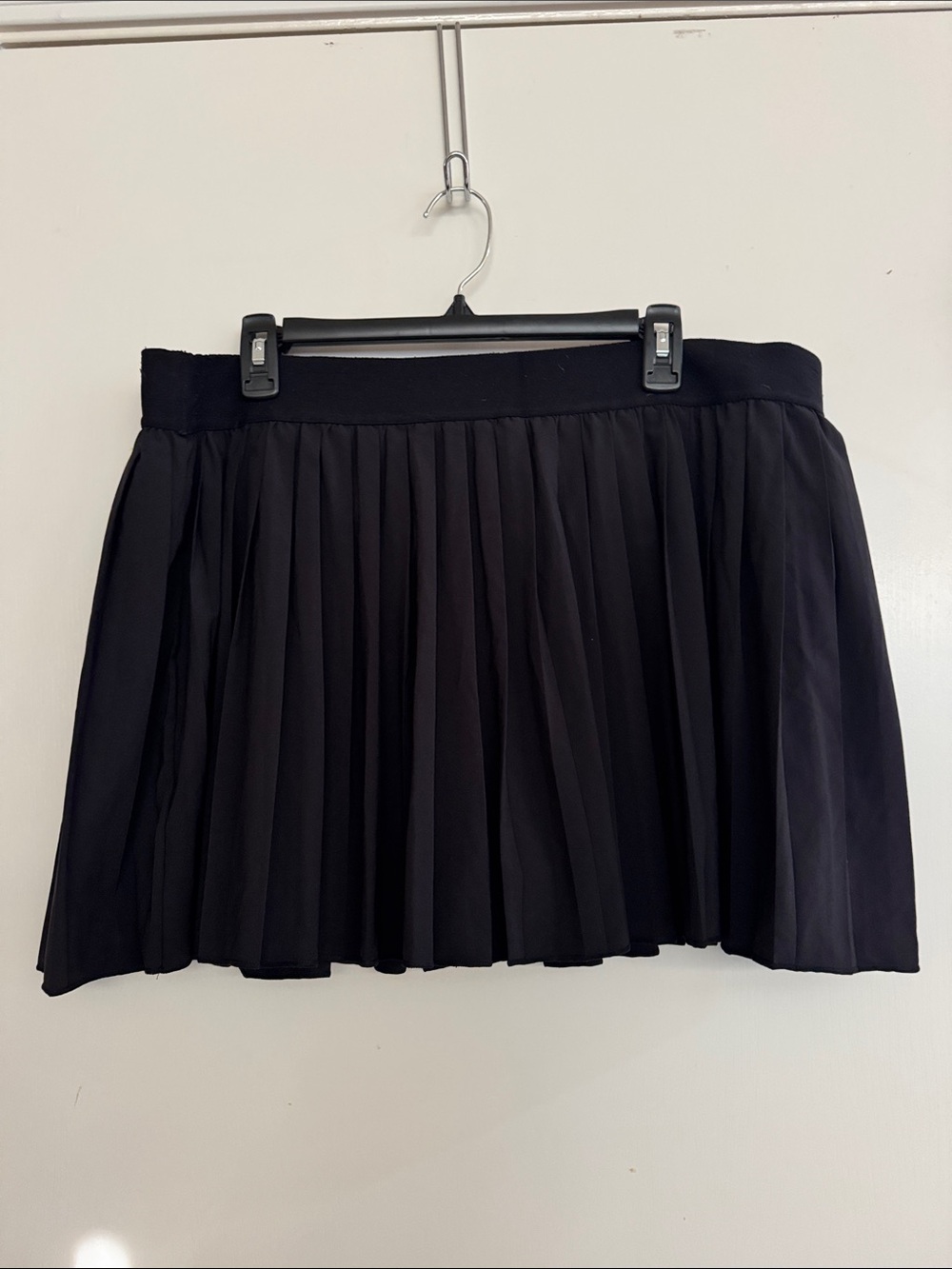 Arizona Jean Co. Black Pleated Mini Skirt - Size XXL